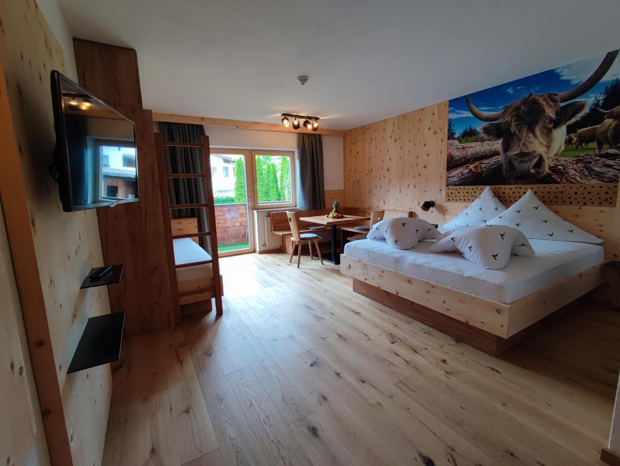 Apart Hotel Ideal Ladis Exterior photo