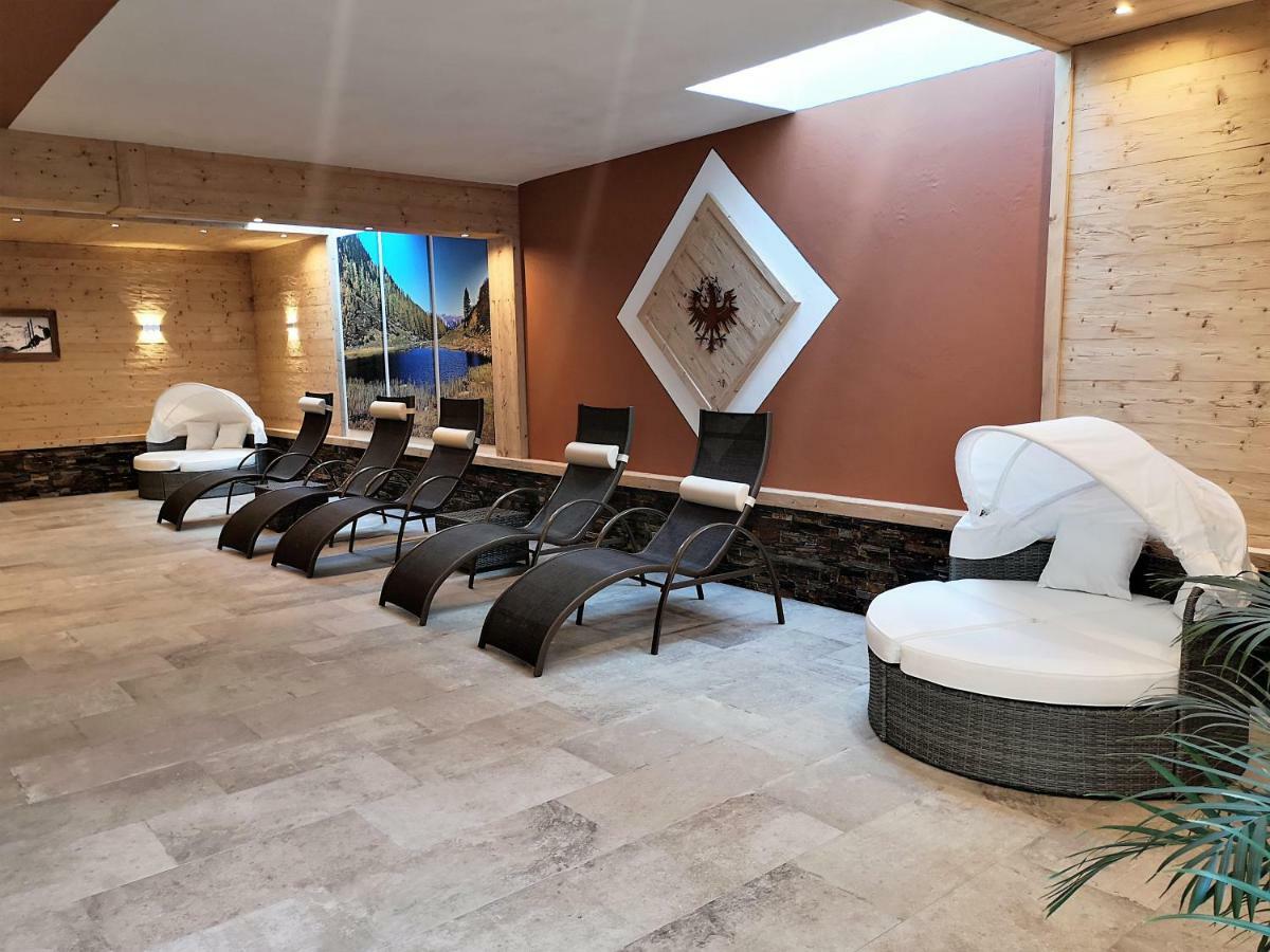 Apart Hotel Ideal Ladis Exterior photo